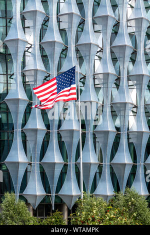 Die neue amerikanische Botschaft in London, ist die größte amerikanische Botschaft in Westeuropa der Architekten KieranTimberlake. Stockfoto