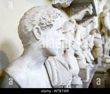 Vatikan, Rom, Italien, 19. Oktober 2018: Marmor römischen Büsten an Chiaramonti Museum im Vatikan, Italien Stockfoto