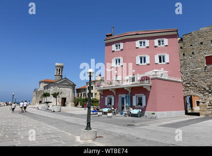 Piran, Slowenien, die Kirche von St Clement an der Adria Stockfoto