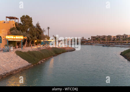 El Gouna, Ägypten - 28. August 2019 Pasta e Basta Restaurant in El Gouna Downtown Stockfoto