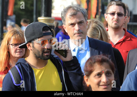 Westminster, London, 11. Sep 2019. Julian Smith, der Staatssekretär für Nordirland Spaziergänge in die Häuser des Parlaments heute Nachmittag. Credit: Imageplotter/Alamy leben Nachrichten Stockfoto