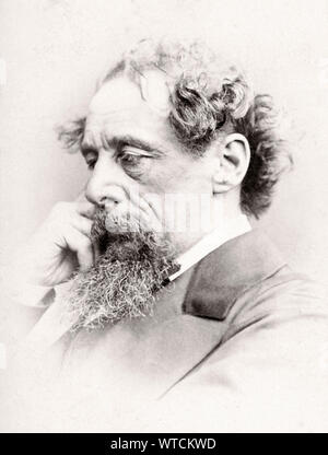 Charles John Huffam Dickens (1812 - 1870) war ein englischer Schriftsteller und Gesellschaftskritiker. Er schuf einige der weltweit bekanntesten fiktiven Figuren und Stockfoto