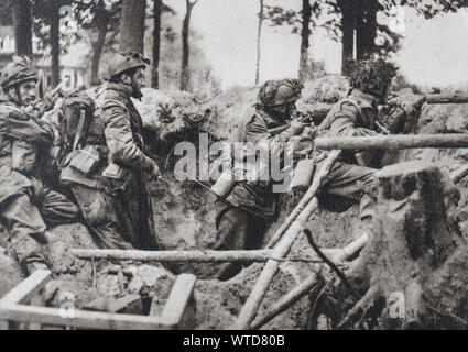 Die fallschirmjäger selbst in die Brücke von Arnheim stärken. Stockfoto