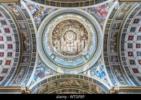 Fresken in der Kreuzung und Kuppel, die Basilika Sant'Andrea, Mantua, Lombardei, Italien Stockfoto