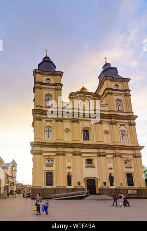 Iwano-frankiwsk: Kathedrale des Heiligen Auferstehung in, Iwano-frankiwsk Oblast, Ukraine Stockfoto