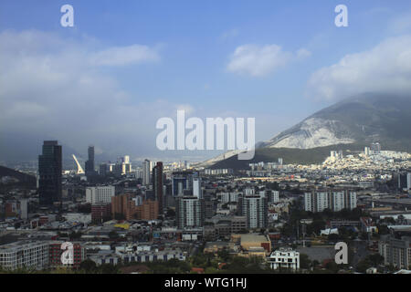 Flagstaff in Monterrey Ansicht der Gebäude von San Pedro Garza Stockfoto