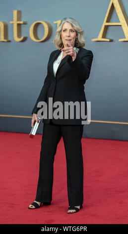 London - England - Sep 9: Phyllis Logan besucht die "Weltpremiere von Downton Abtei" in Leicester Square, London, Großbritannien, am 9. September 2019. {Credit Stockfoto