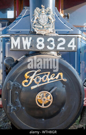 Blandford Forum. Dorset. Vereinigtes Königreich. 24. August 2019. in der Nähe der Vorderseite eines Foden dampfbetriebene Lastwagen. Stockfoto