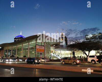 Gautrain Station in der Nähe von Sandton City in Johannesburg, Südafrika Stockfoto