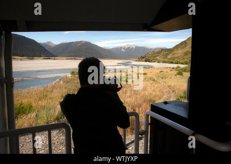 Bild von Tim Manschette - 4. und 5. Januar 2019 - Tranz Fahrt von Christchurch nach Greymouth, Neuseeland: spektakuläre Landschaften am Bahnhof ap Stockfoto