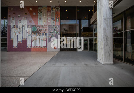 Mosaik Feier unserer Heimat am vorderen Eingang. Federal Building 300 N. Los Angeles Blvd. in Los Angeles, Kalifornien Stockfoto