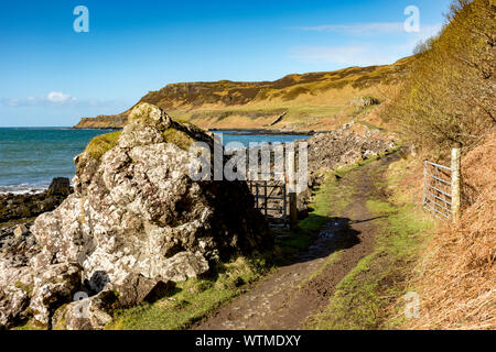 Die Spur, auf die alte Mole am Nordufer des Calgary Bay, Isle of Mull, Schottland, Großbritannien Stockfoto