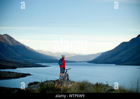 Dallas Hewett im Norden zu den Mavora Lake nach Süden, Southland, Neuseeland. Stockfoto