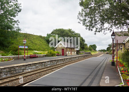 Der Bahnhof Horton-in-Ribblesdale, North Yorkshire an trüben, bewölkter Tag, im Norden Richtung suchen. Stockfoto