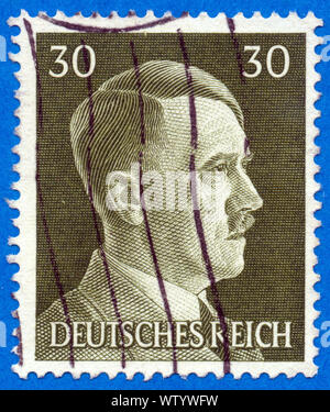 Deutschland - ca. 1942: Ein Deutschland Briefmarke zeigt Porträt von Adolf Hitler, circa 1942. Stockfoto