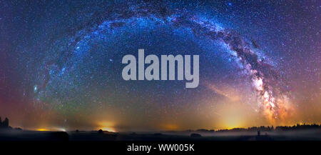 Landschaft mit Milchstraße in Litauen Stockfoto