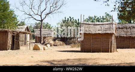 Typische malgasy Dorf - afrikanische Hütte - südliche Madagaskar Stockfoto