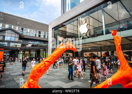 Chengdu, China, 4. August 2019: Apple Store unter Sino-Ocean Taikoo Li in Chengdu Sichuan China Stockfoto