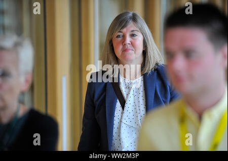 Edinburgh, Großbritannien. 12 Sep, 2019. Im Bild: Alison Johnstone MSP-Co-Leader der schottischen Grünen Partei. Erste Sitzung des Ersten Minister Fragen als das schottische Parlament versucht, einen Weg durch den Fallout der neuesten Brexit Verwirrung zu lenken und Schottland von aus der EU zu verhindern. Credit: Colin Fisher/Alamy leben Nachrichten Stockfoto