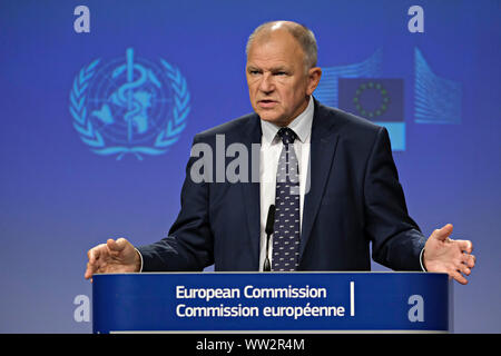 Brüssel, Belgien. 12. Sep 2019. Pressekonferenz von Kommissar Vytenis ANDRIUKAITIS und dem Generaldirektor der Weltgesundheitsorganisation Tedros ADHANOM GHEBREYESUS, anlässlich der weltweiten Impfung Gipfel. Alexandros Michailidis/Alamy leben Nachrichten Stockfoto