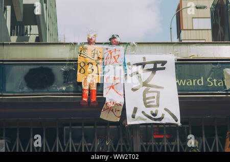 Hongkong, den 12. Sep 2019 - Hong Kong Menschen trauern um ein Gerücht, dass jemand von der Polizei in einer Kontrolle von Unruhen im Prince Edward U-Bahn-Station am 31. Aug. 2019 getötet wird. Stockfoto