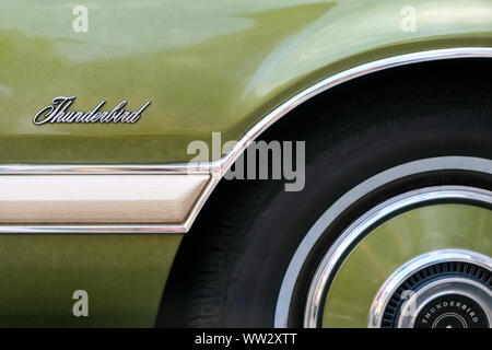 Oldtimer Festival "Golden Oldies" im hessischen Krofdorf-Gleiberg. Detail eines Ford Thunderbird. Stockfoto