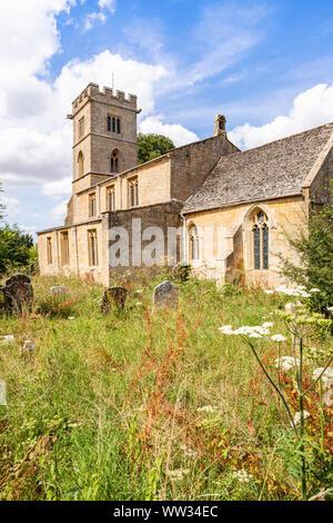 Die Kirche St. Michael in der Cotswold Dorf Buckland, Gloucestershire, Großbritannien Stockfoto