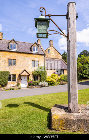 Alte Steinhäuser in der Cotswold Dorf Stanton, Gloucestershire, Großbritannien Stockfoto