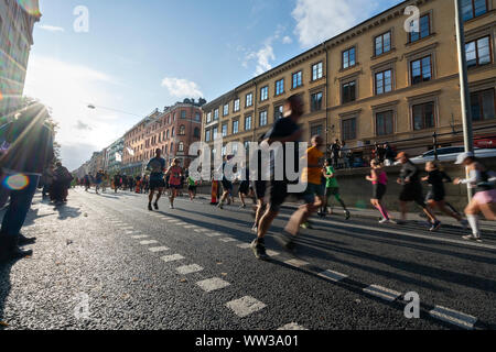 Stockholm, Schweden. September 2019. Die Teilnehmer in Stockholm Halvamarathon statt am 8. September 2019 Stockfoto