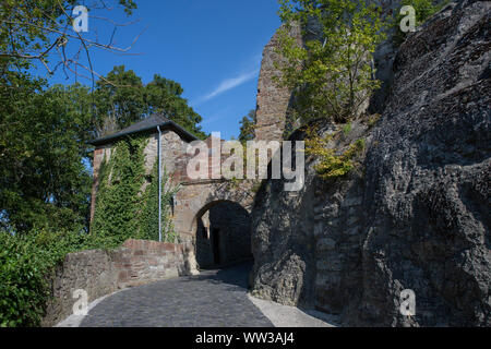 Burg und Festung Waldeck mit Blick auf den Edersee in der deutschen Region Sauerland Stockfoto