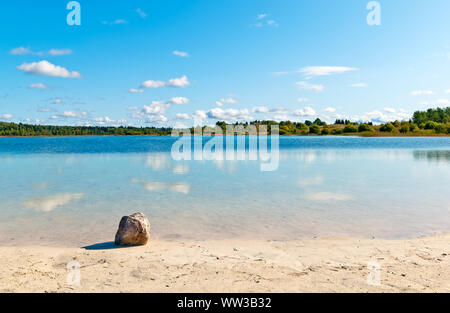 Kyurlevskiy Steinbrüche. Bezirk Volosovsky dontso See in der Region Leningrad. Russland. Das Hotel liegt etwa 100 km von St. Petersburg Stockfoto