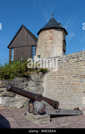 Burg und Festung Waldeck mit Blick auf den Edersee in der deutschen Region Sauerland Stockfoto