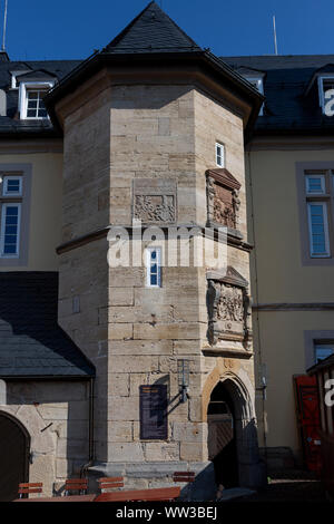 Burg und Festung Waldeck mit Blick auf den Edersee in der deutschen Region Sauerland Stockfoto