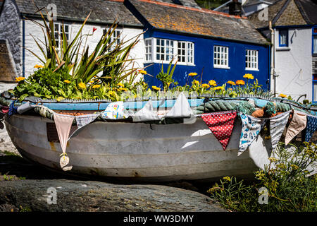 Polperro einer hübschen und bunten Küstenfischerei Dorf praktisch Verkehrsfreien in Cornwall, Großbritannien Stockfoto