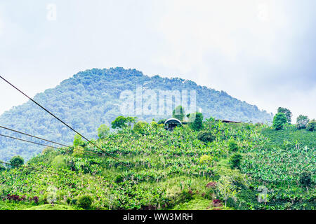 Blick auf die Seilbahn im Jardin in Kolumbien Stockfoto