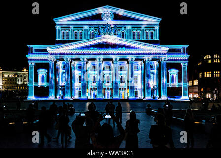 Staatliche Akademische Bolschoi Theater Oper und Ballett für freie Open Air Festival Kreis beleuchtet von Licht Stockfoto