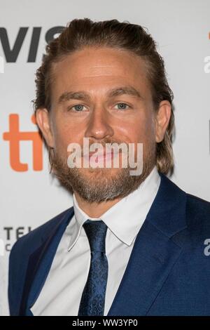 Toronto, Ontario, Kanada. 12 Sep, 2019. Charlie Hunnam besucht die Premiere von "jungleland" während der 44Th Toronto International Film Festival, tiff, an der Prinzessin von Wales Theatre in Toronto, Kanada, am 12. September 2019. | Verwendung der weltweiten Kredit: dpa Picture alliance/Alamy leben Nachrichten Stockfoto