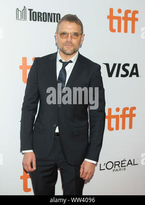 Toronto, Kanada. 12 Sep, 2019. Schauspieler David Cubitt Posen für Fotos vor den kanadischen Premiere des Films "American Woman" bei Roy Thomson Hall während der 2019 Toronto International Film Festival (TIFF) in Toronto, Kanada, an Sept. 12, 2019. Credit: Zou Zheng/Xinhua Stockfoto