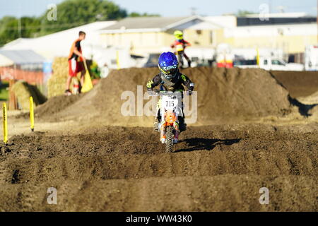 Monroe, Wisconsin - Juli 27th, 2019 Atv, Quad, und Dirt Bike Motokazie Rennen Wettbewerb von Minnesota statt einer Veranstaltung im Monroe County Fair. Stockfoto