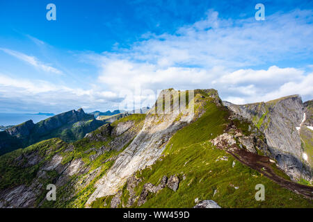 Trail von Reinebringen der Reine, Lofoten, Norwegen Stockfoto