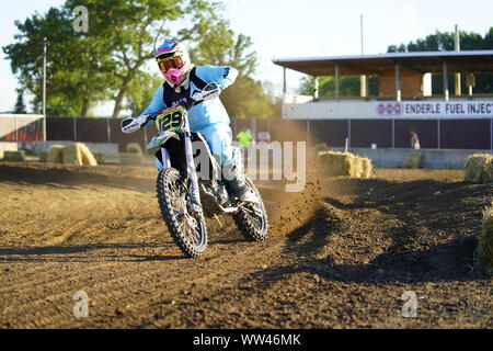 Monroe, Wisconsin - Juli 27th, 2019 Atv, Quad, und Dirt Bike Motokazie Rennen Wettbewerb von Minnesota statt einer Veranstaltung im Monroe County Fair. Stockfoto