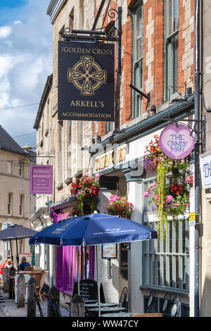 Die Golden Cross Pub, black jack Straße. Cirencester, Cotswolds, Gloucestershire, England Stockfoto