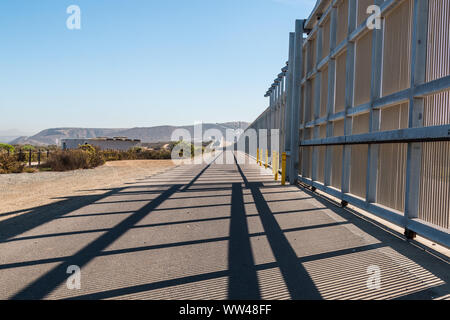 Der US-mexikanischen Grenze Wand zwischen San Diego und Tijuana, Mexiko Stockfoto