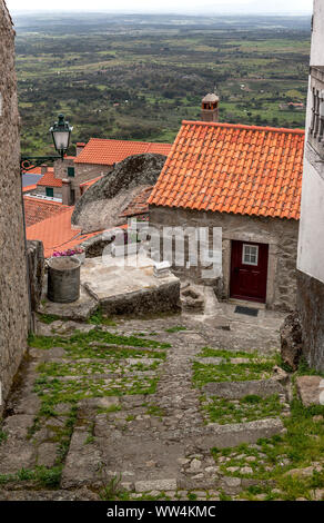 Besuch des Steindorfes Monsanto, Portugal Stockfoto