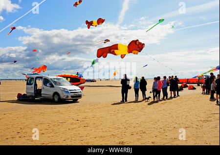 Die achte St Annes International Kite Festival 2019 auf die Städte Strand Stockfoto