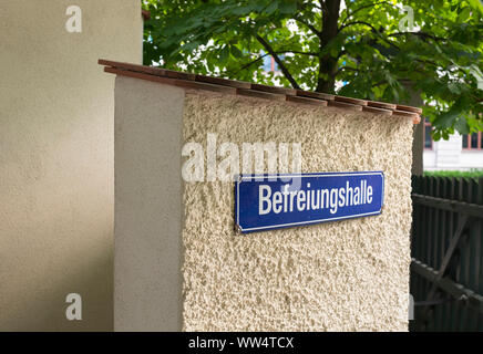 Zeichen Befreiungshalle am Wc, Biergarten, Augustiner Keller, München, Maxvorstadt, Oberbayern, Bayern, Deutschland Stockfoto