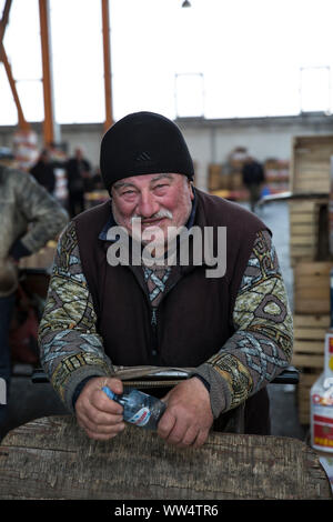 Dezerter Basar, von Tiflis größter Lebensmittelmarkt, Tsinamdzgvrishvili Straße, Tiflis, Georgien. Stockfoto