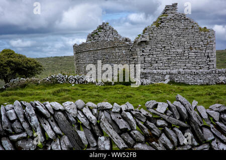 Irland, County Clare, Ruin'Carran Kirche' im karstland des Burren Stockfoto