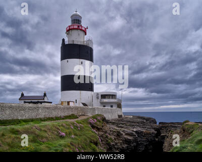 Irland, County Wexford, Hook Head Lighthouse auf Haken Halbinsel, die älteste intakte Leuchtturm der Welt Stockfoto