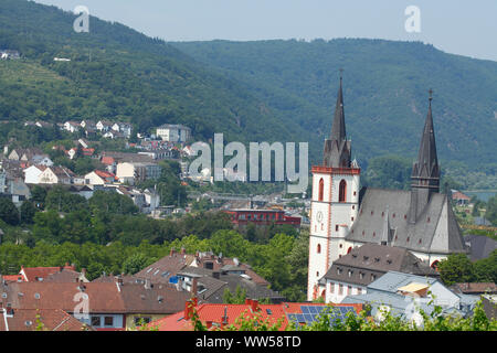 Bingen und Katholische Pfarrkirche St. Martin, Bingen, Unesco Welterbe Oberes Mittelrheintal, Rheinland-Pfalz, Deutschland, Europa Stockfoto